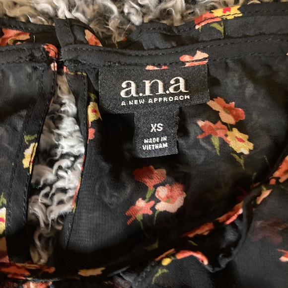 A.N.A black shoulder blouse with flower prints - Picture 2 of 3